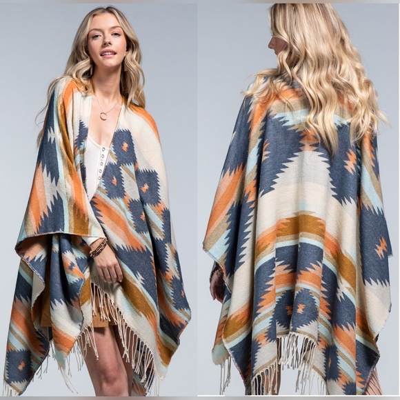 Beautiful Oversized Ruana w/ Western & Ethnic Inspired Motif + 4" Fringe - Picture 1 of 6